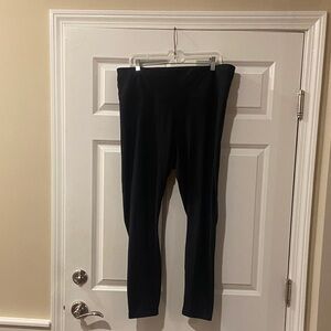 🧡 Women’s Fabletics leggings